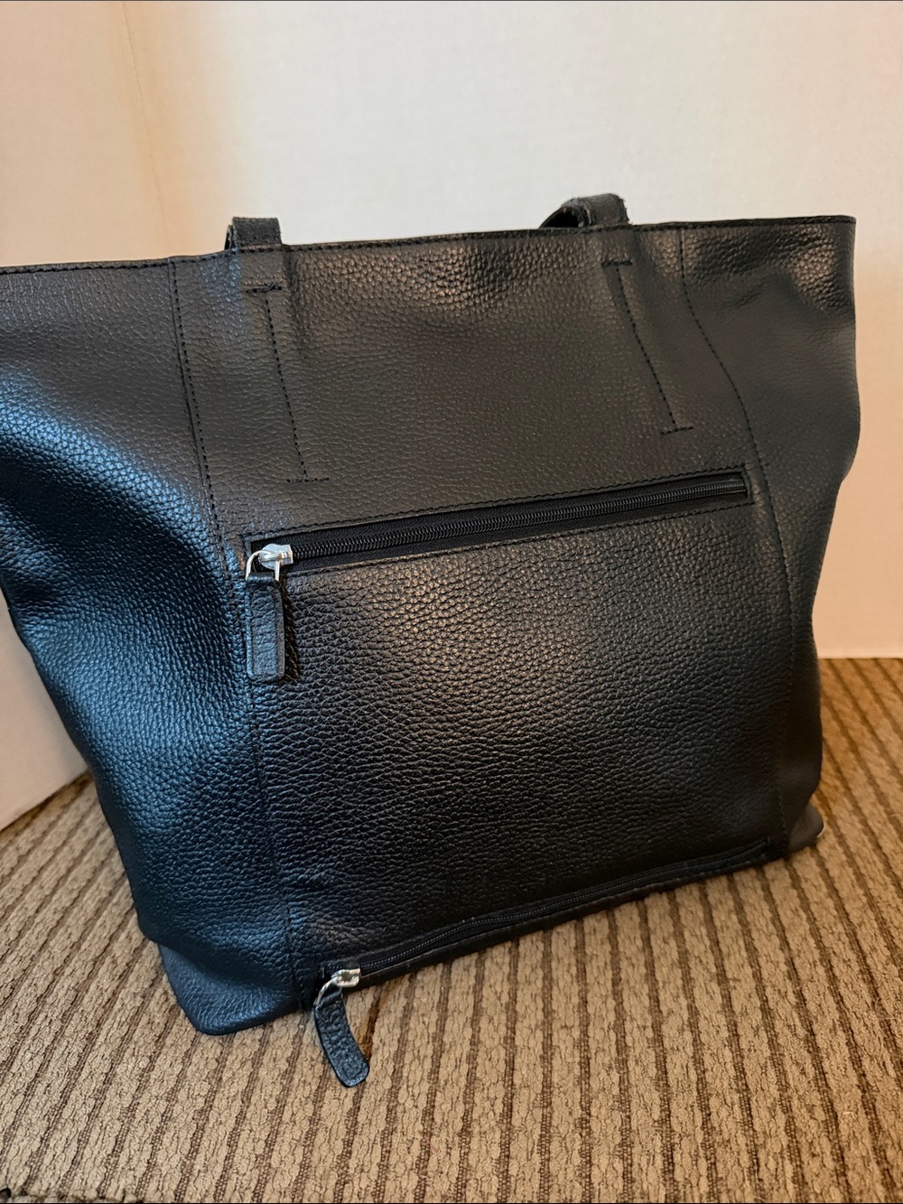 Harley-Davidson Black Pebbled Leather Tote with Shield Patch - Picture 2 of 10